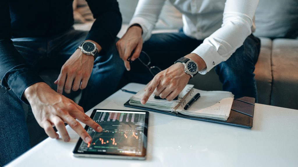 pexels-alphatradezone-5833780